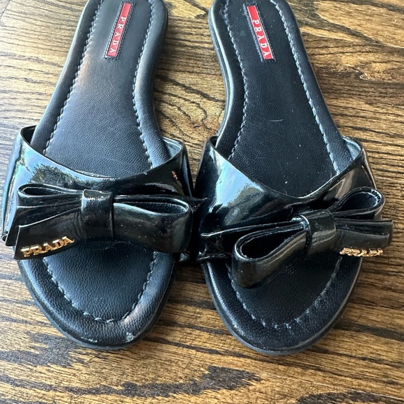 Prada black patent bow flat sandals 7.5 - Picture 6 of 11